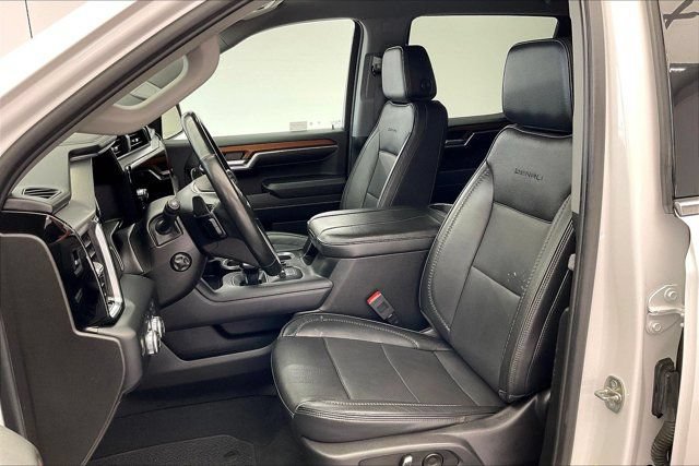Used 2023 GMC Sierra 1500 Denali w/ Denali Carbonpro Edition AWD/4WD image 17
