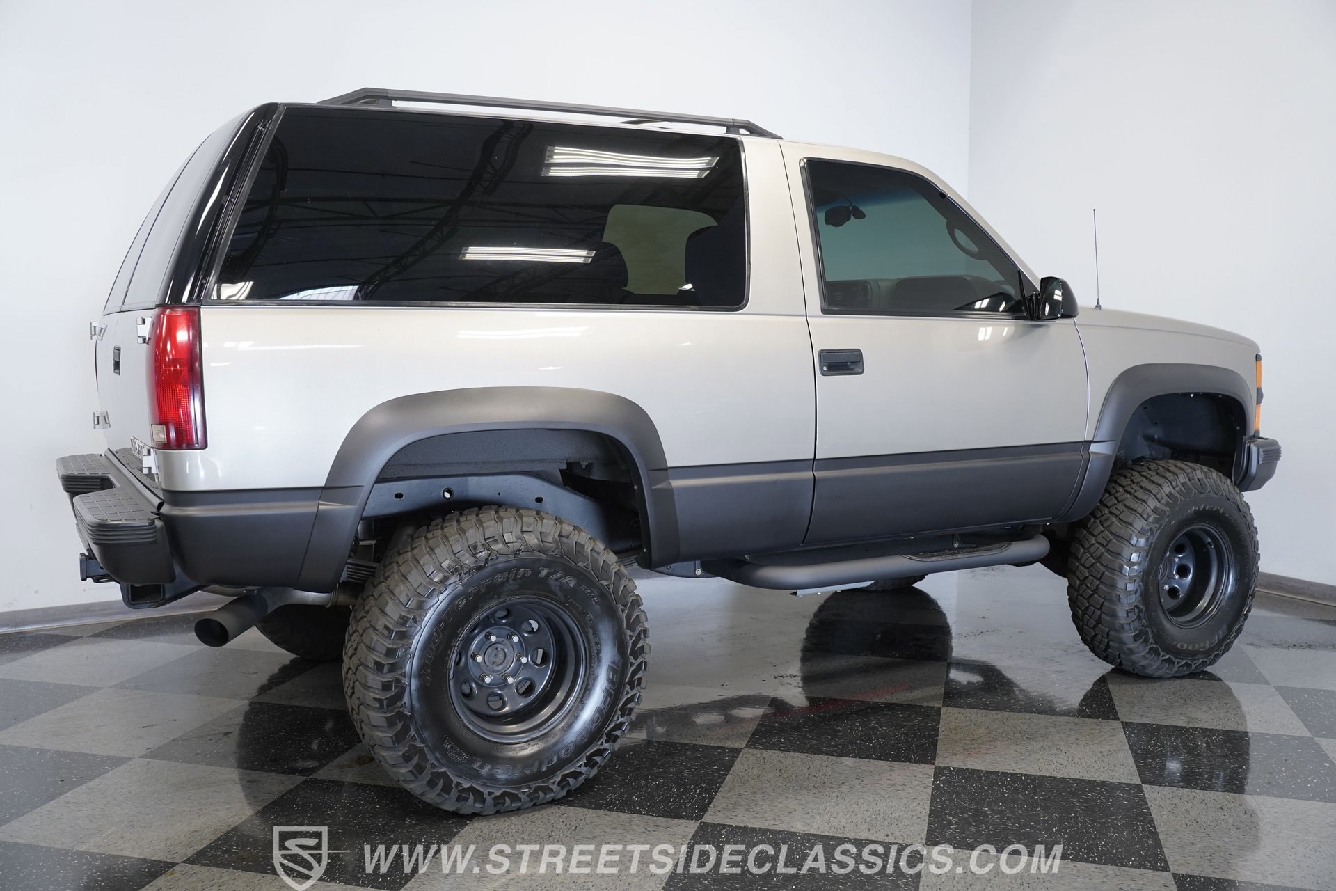 Used 1999 Chevrolet Tahoe 4WD 2-Door w/ Preferred Equipment Group image 13