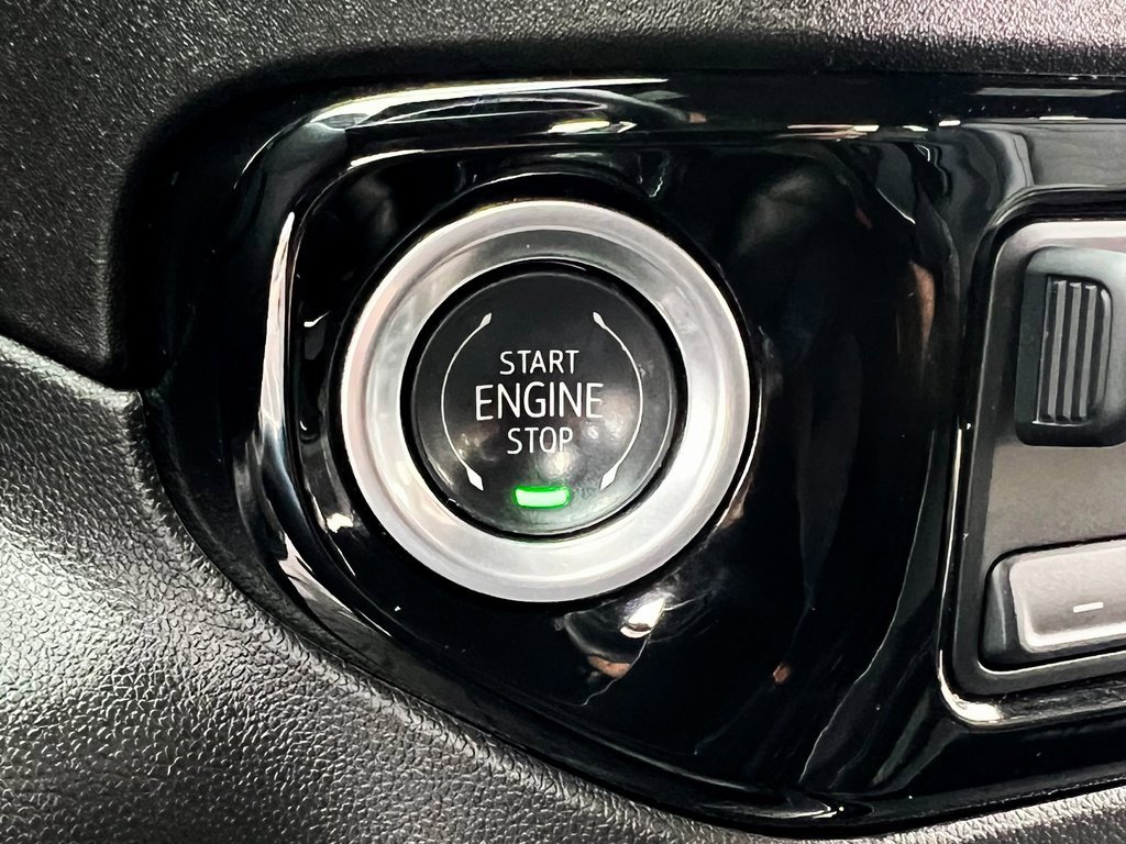 Used 2024 Chevrolet Silverado 2500 ZR2 w/ Technology Package image 10