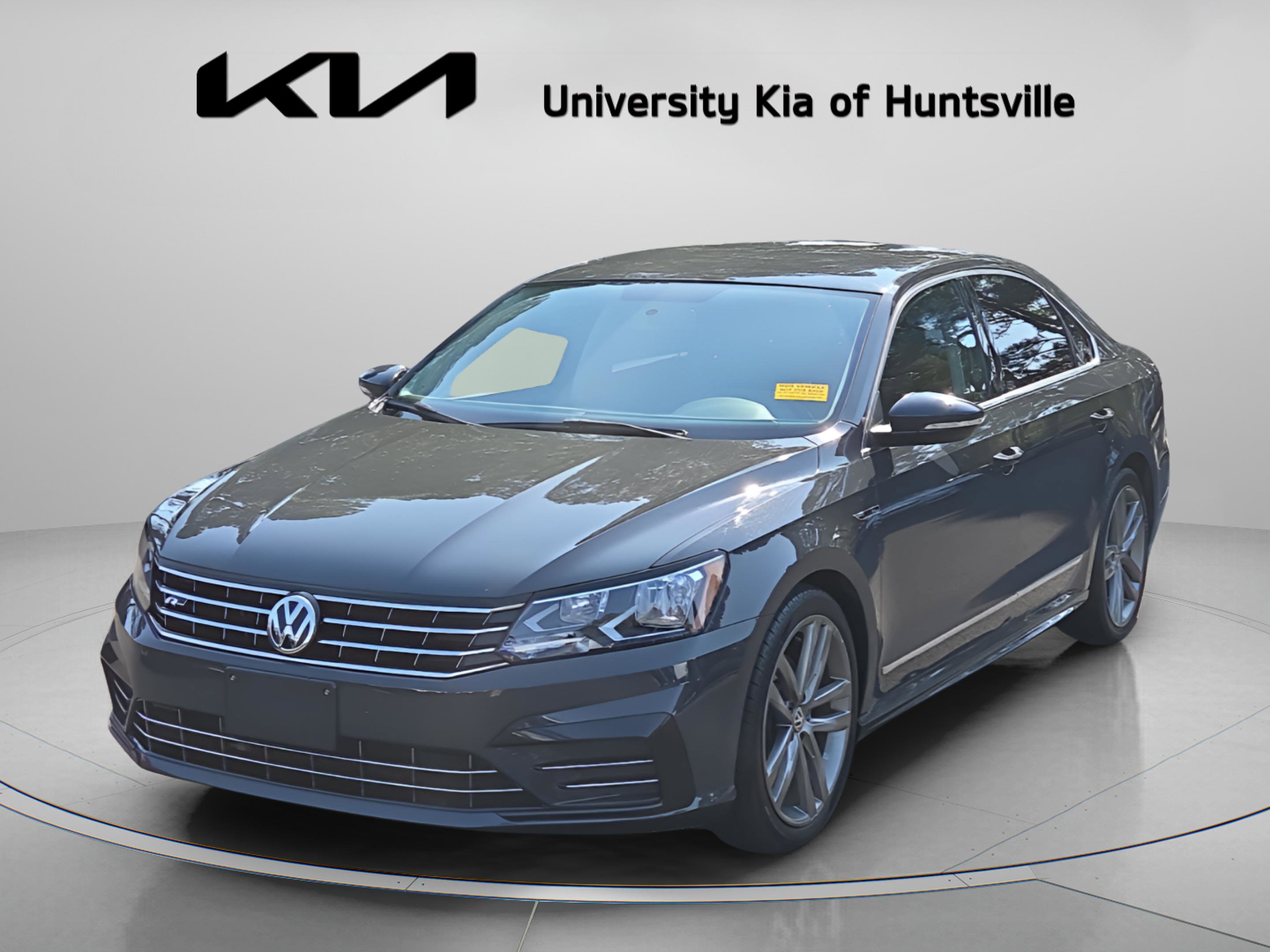 Used 2017 Volkswagen Passat 1.8T R-Line FWD image 3