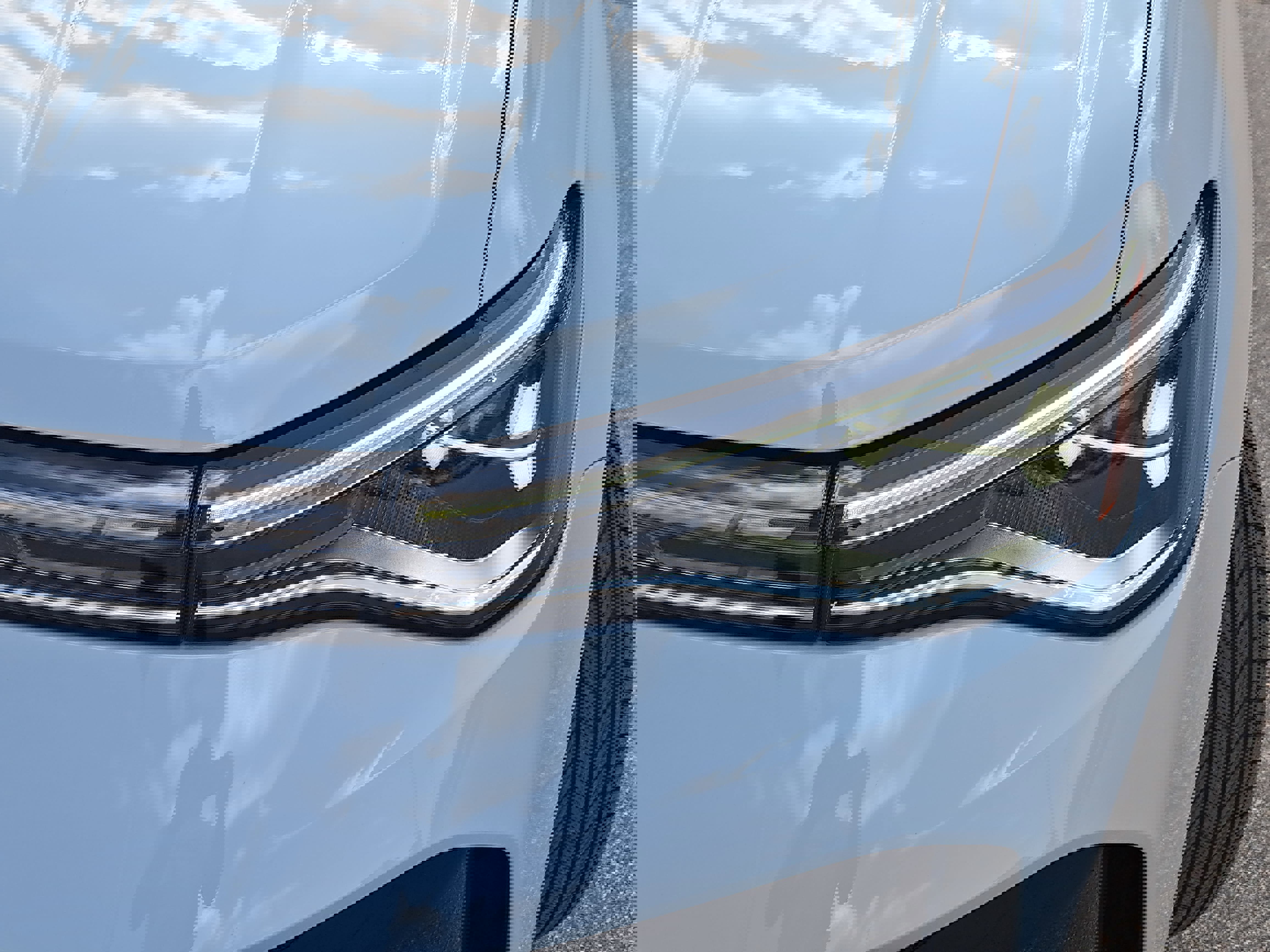 Used 2025 Volkswagen Taos SE AWD/4WD image 29