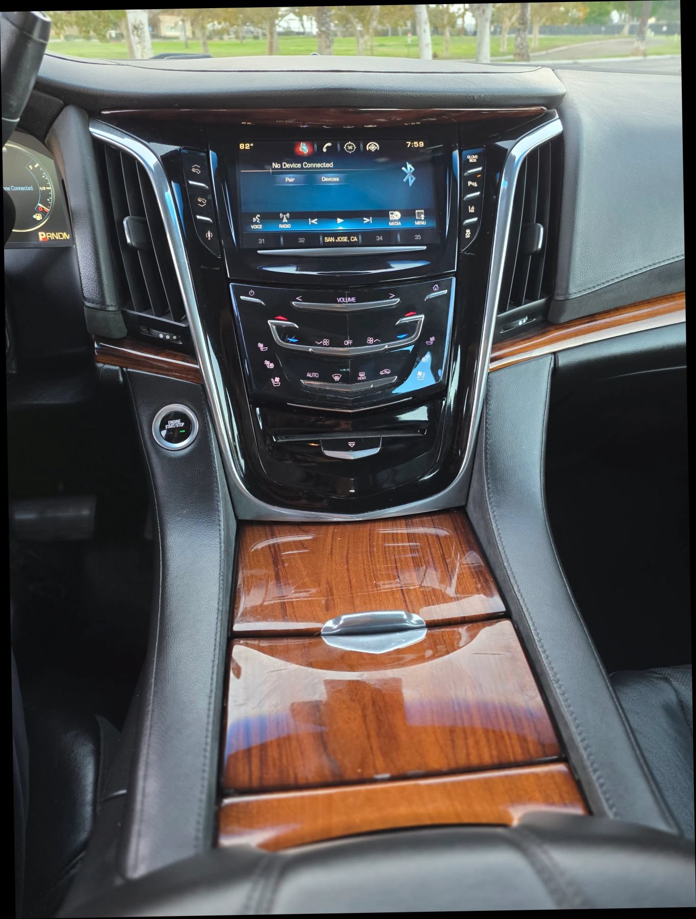 Used 2015 Cadillac Escalade ESV Luxury AWD/4WD image 19