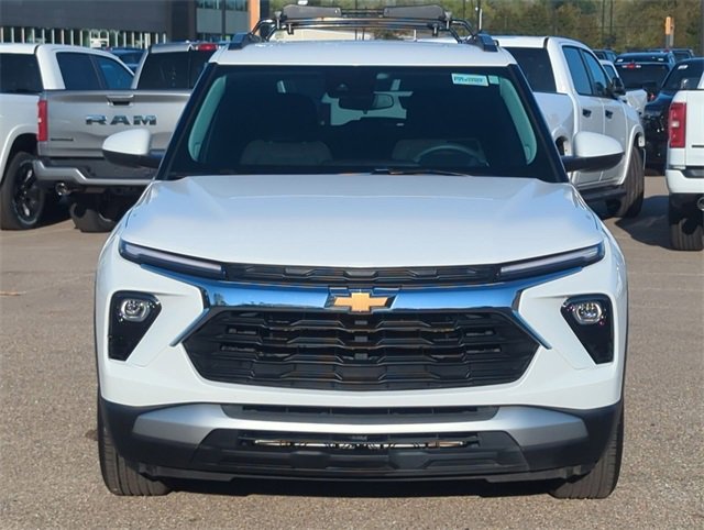 Used 2025 Chevrolet TrailBlazer LT w/ Driver Confidence Package image 8