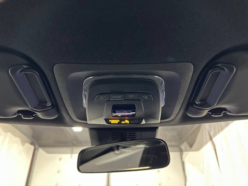 Used 2026 Toyota Corolla SE FWD image 39