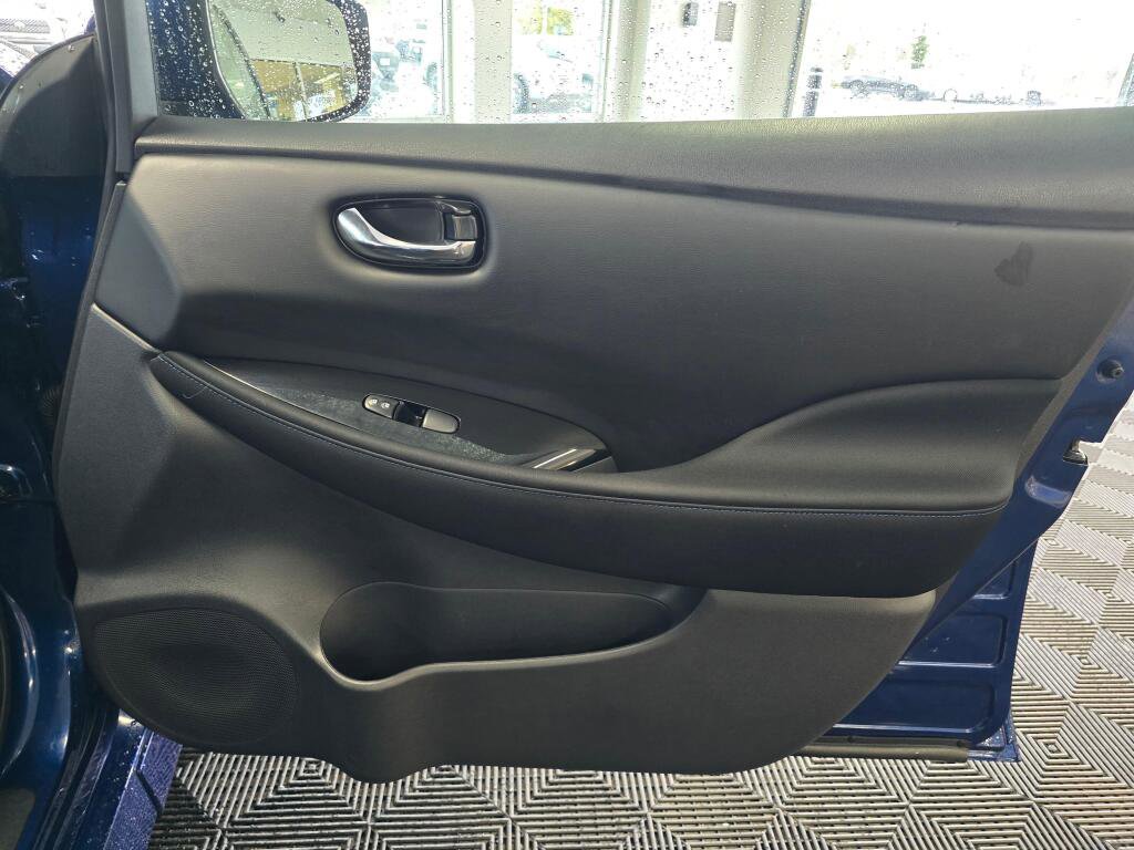 Used 2021 Nissan Leaf SV image 41