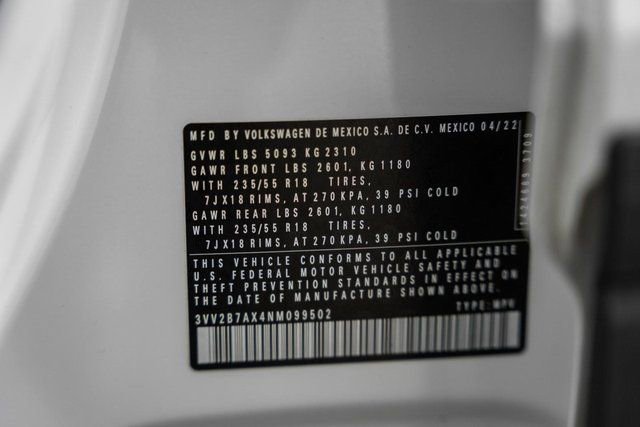 Used 2022 Volkswagen Tiguan SE w/ Panoramic Sunroof Package image 38