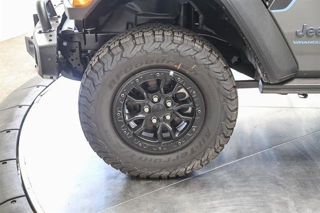 New 2023 Jeep Wrangler Unlimited Rubicon 4xe image 10
