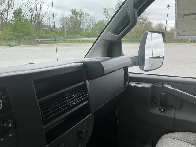 New 2026 Chevrolet Express 4500 w/ Power Convenience Package RWD image 28