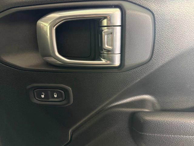 Used 2022 Jeep Wrangler Sport S image 19