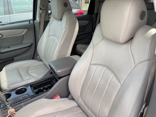 Used 2014 Chevrolet Traverse LTZ FWD image 5