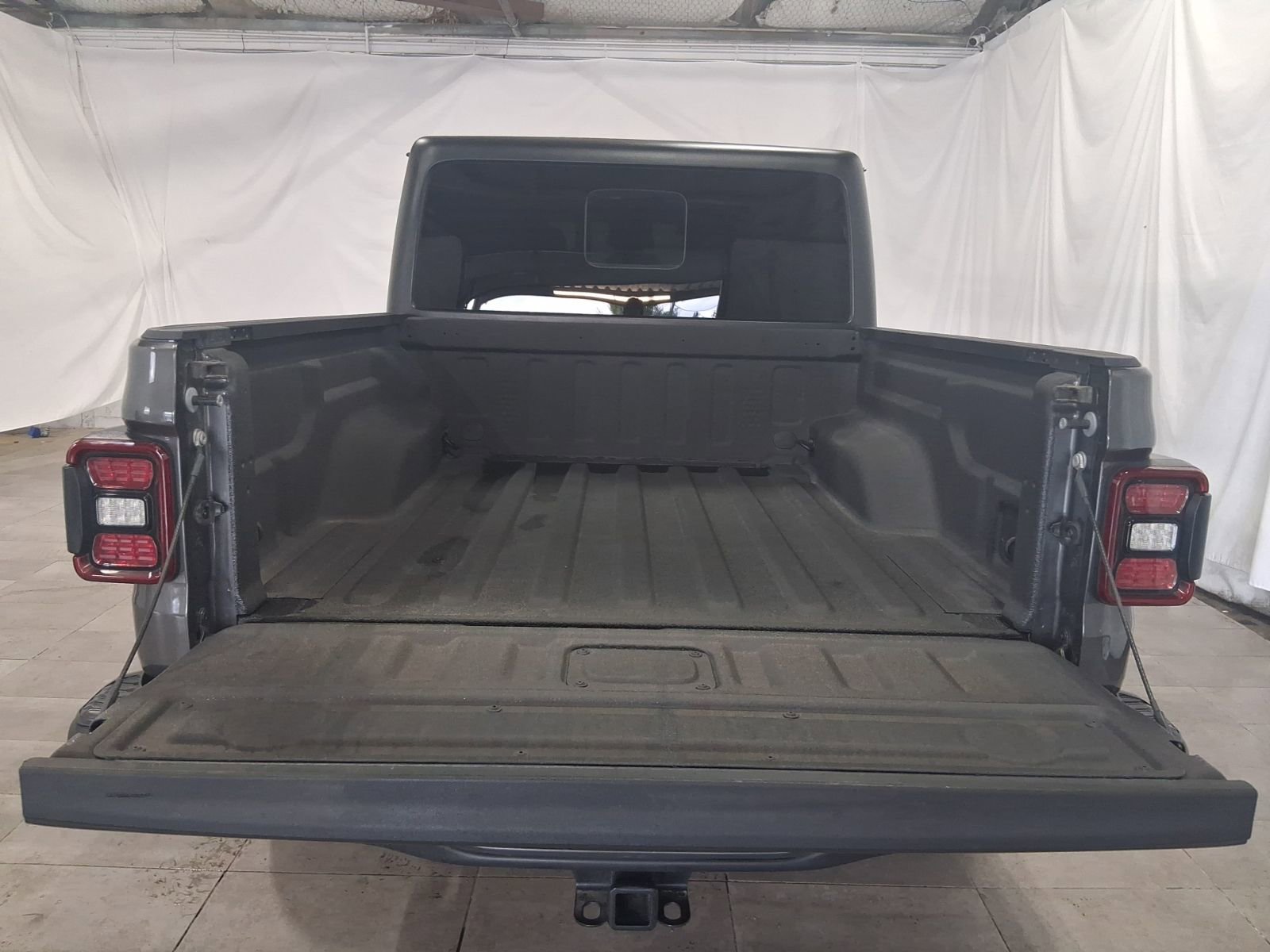 Used 2024 Jeep Gladiator Rubicon AWD/4WD image 28