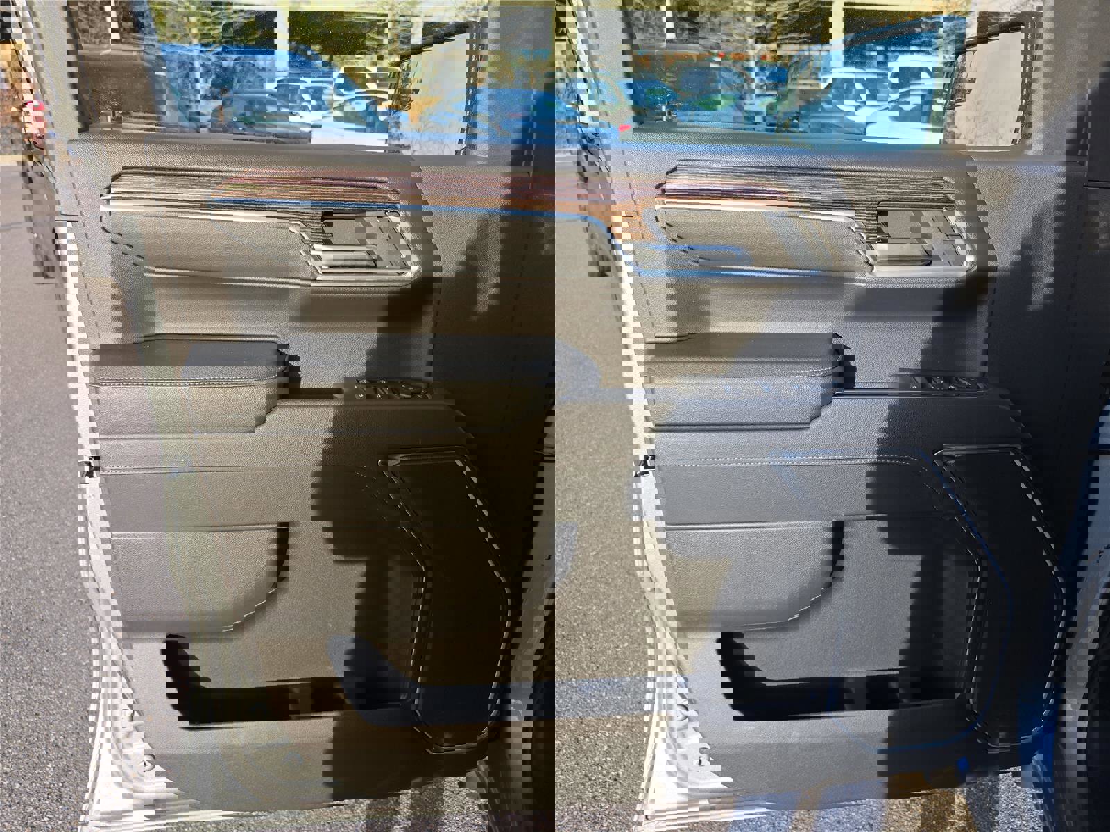 Used 2024 GMC Sierra 1500 Elevation image 18