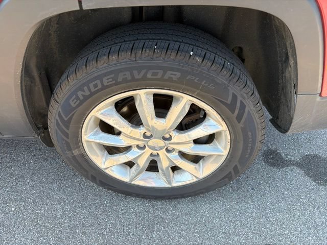 Used 2016 Jeep Cherokee Limited w/ Trailer Tow Group AWD/4WD image 6