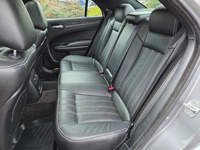 Used 2018 Chrysler 300 S w/ 300S Premium Group image 18