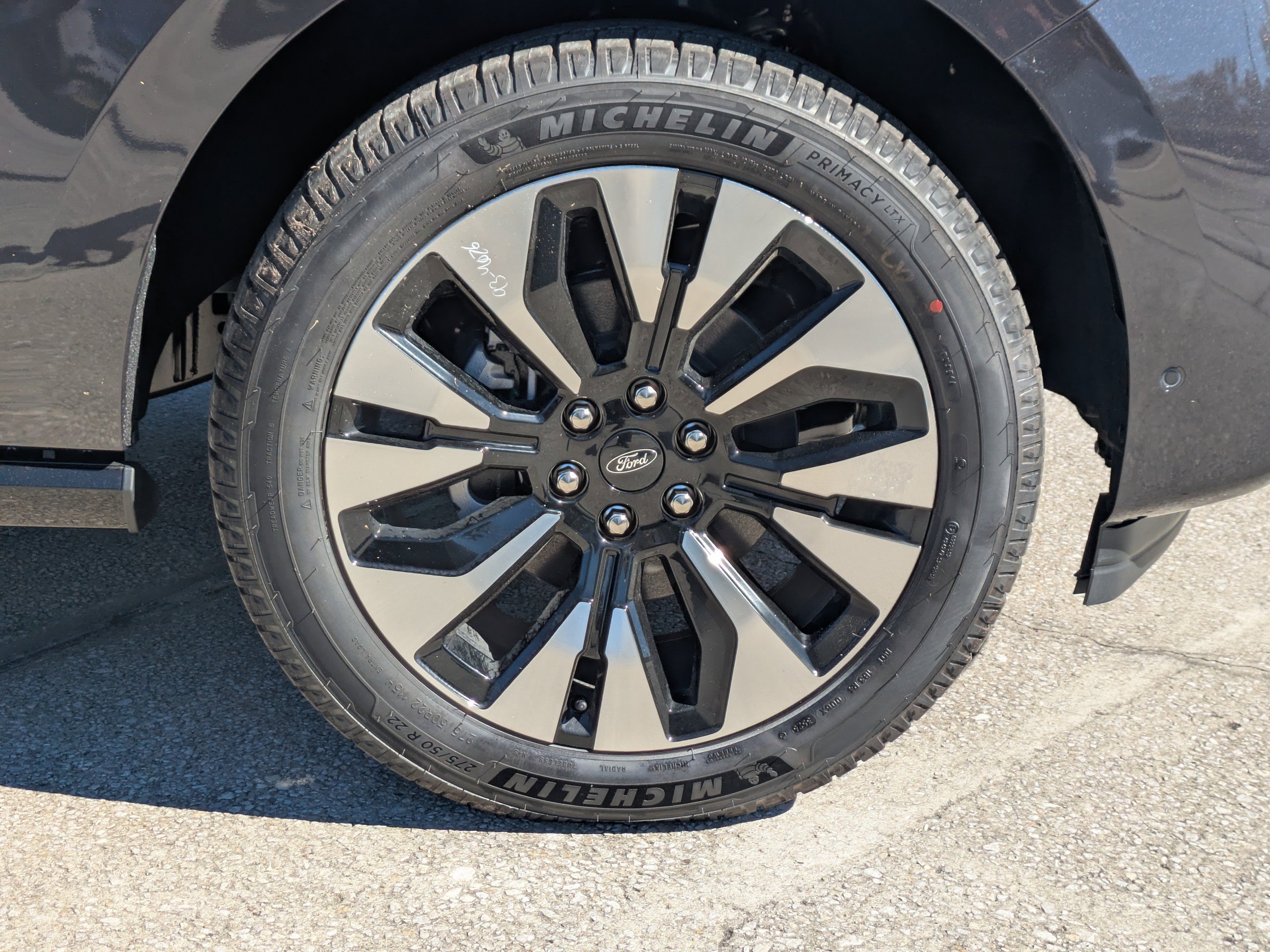New 2025 Ford Expedition Platinum w/ Driver's Package image 11