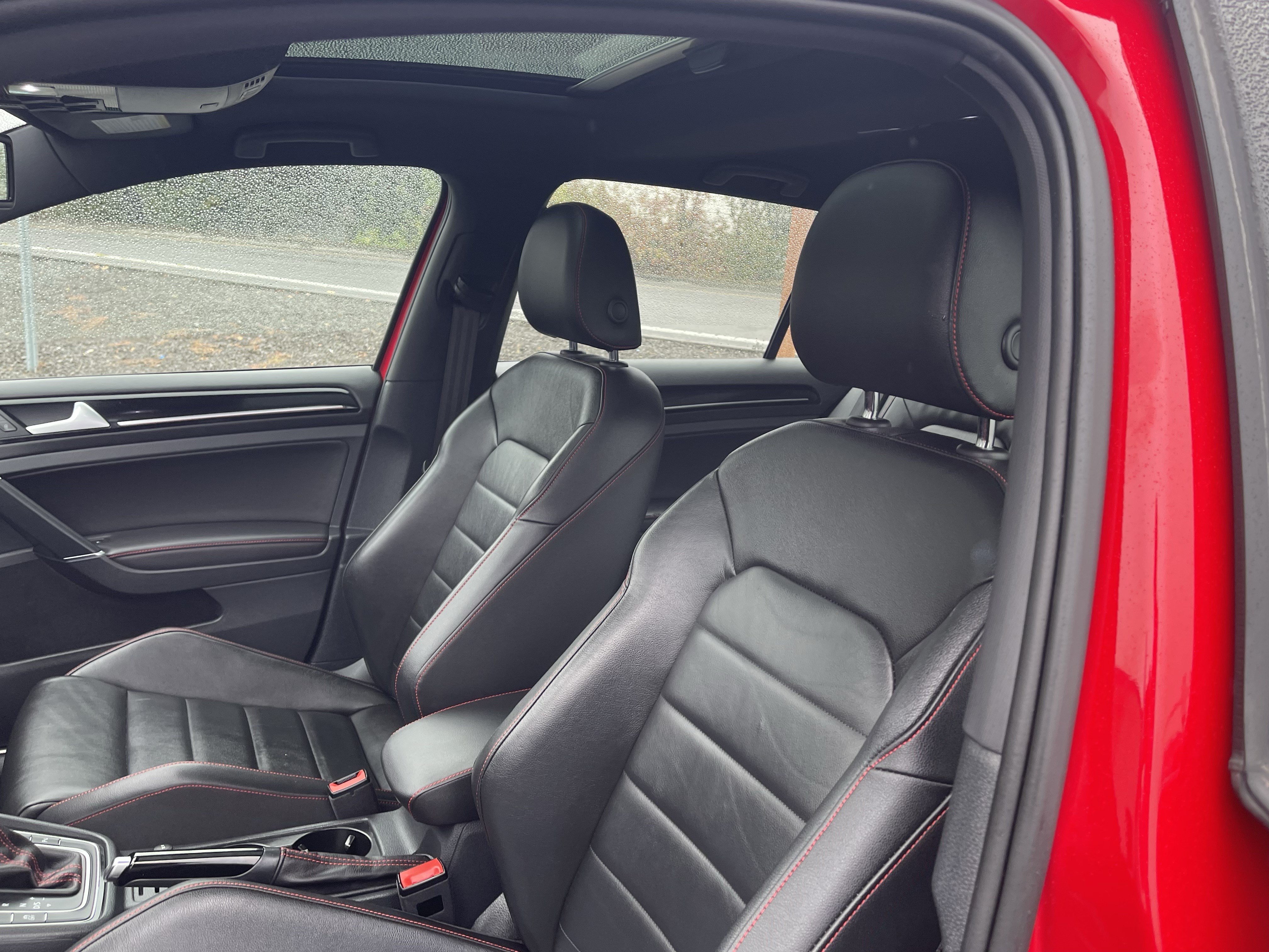 Used 2016 Volkswagen GTI SE w/ Driver Assistance Package FWD image 19