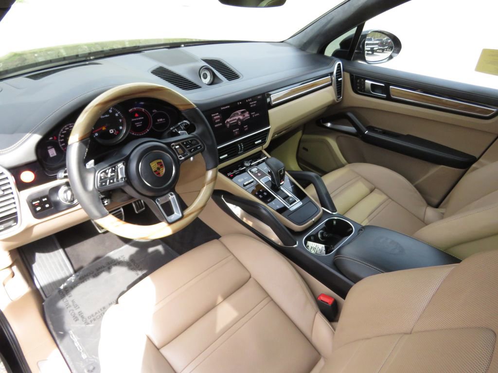 Used 2021 Porsche Cayenne Turbo AWD/4WD image 11