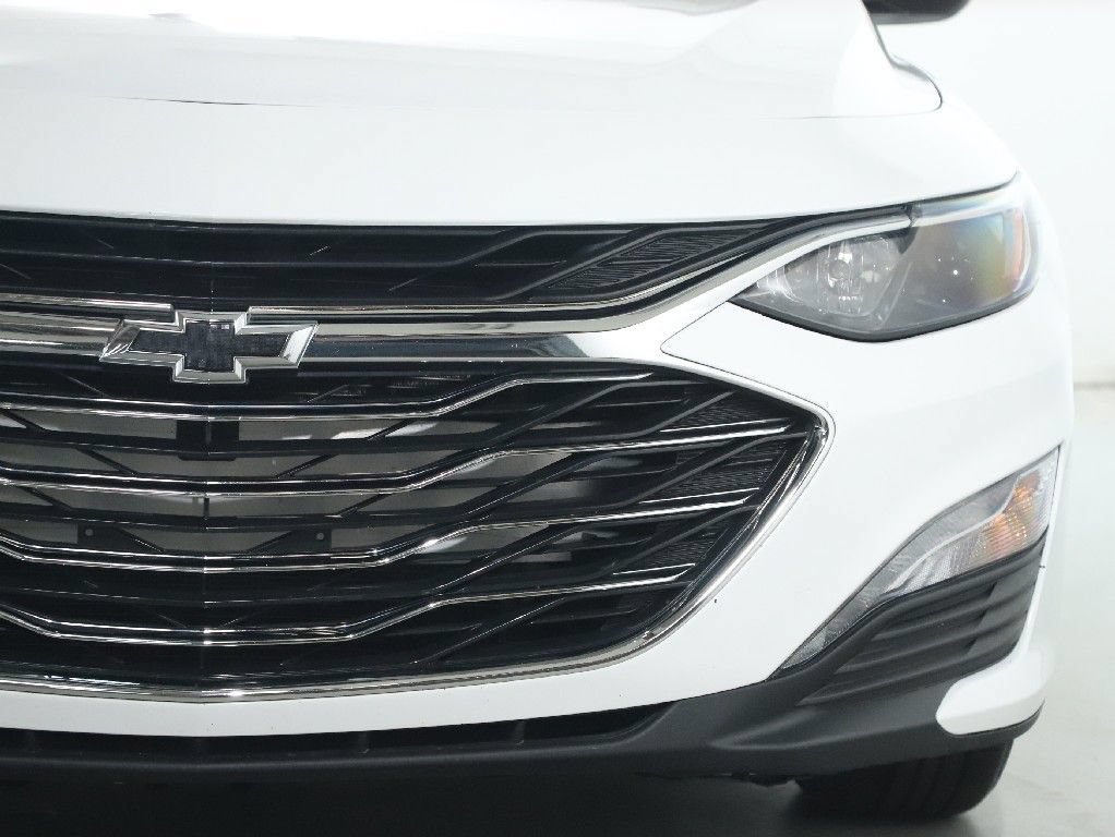 Used 2023 Chevrolet Malibu LT w/ Driver Confidence Package FWD image 7