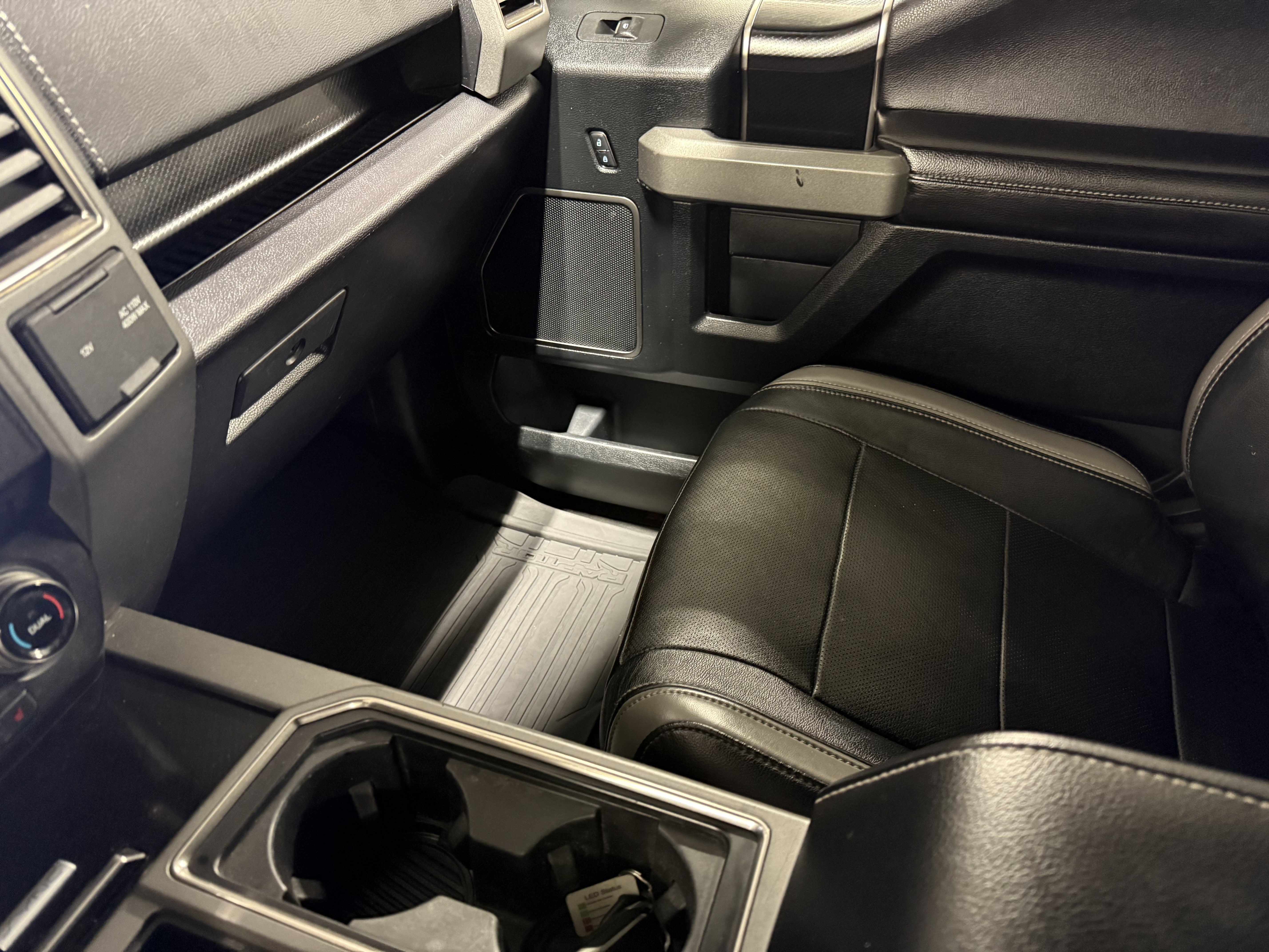 Used 2017 Ford F150 Raptor w/ Equipment Group 802A Luxury image 11