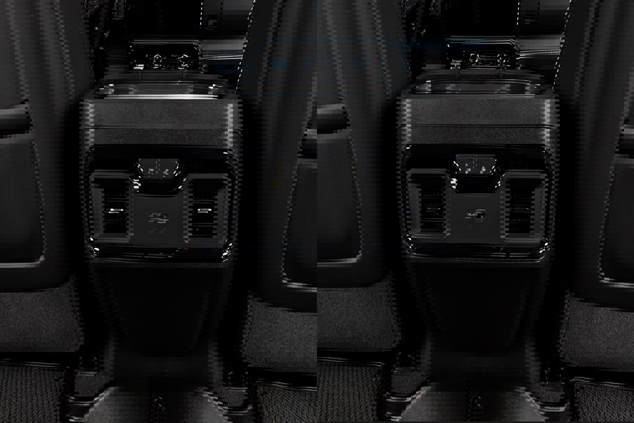 Used 2025 GMC Sierra 2500 AT4X image 33