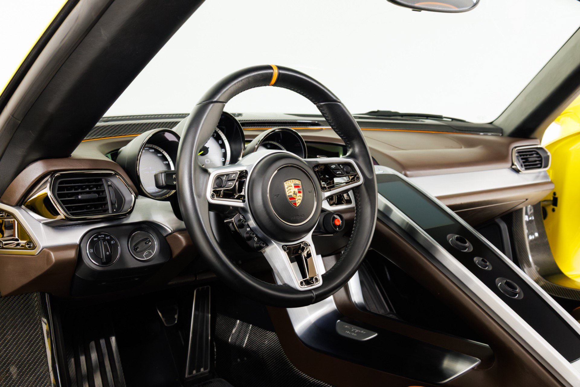 Used 2015 Porsche 918 Spyder AWD/4WD image 19