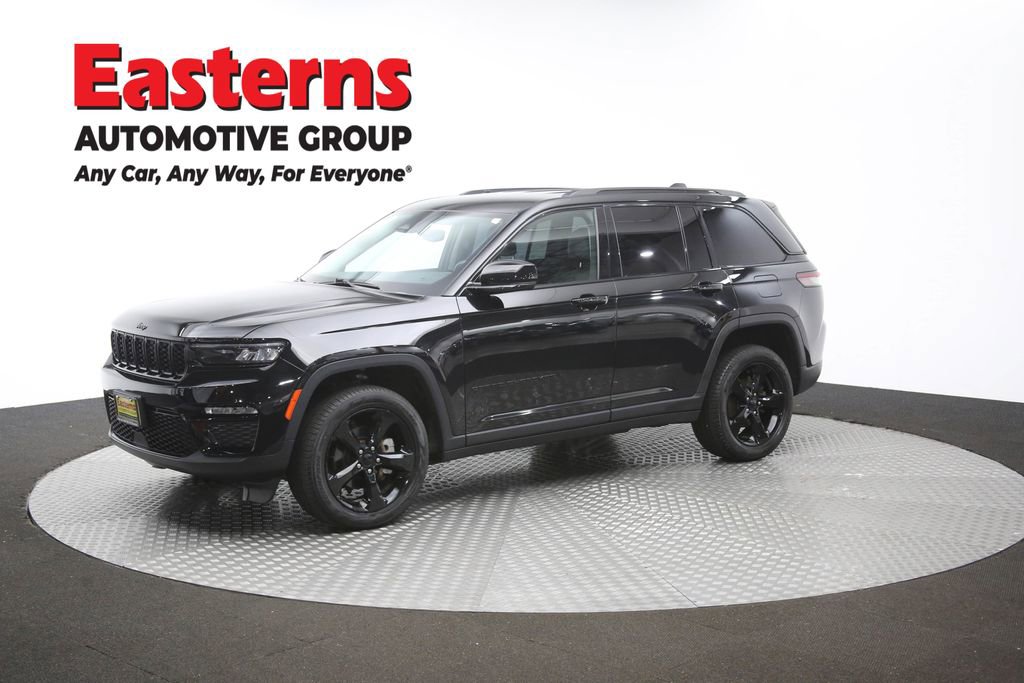 Used 2023 Jeep Grand Cherokee Limited w/ Black Appearance Package AWD/4WD image 58