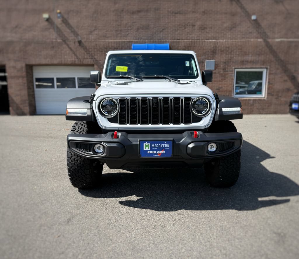 Used 2025 Jeep Wrangler Unlimited Rubicon w/ Safety Group AWD/4WD image 2