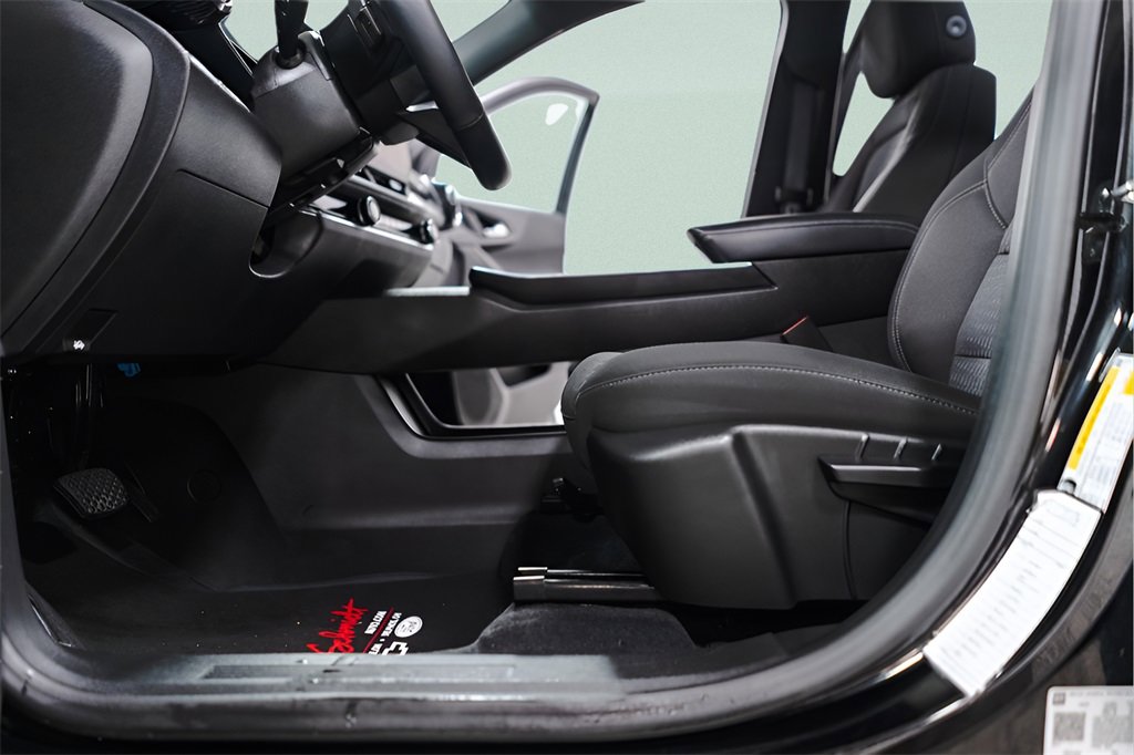 Used 2025 Chevrolet Equinox LT image 26