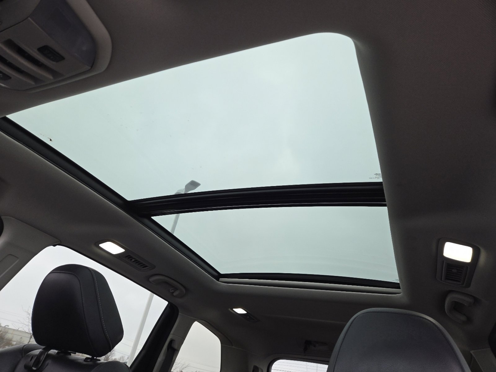 Used 2020 Subaru Ascent Limited w/ Technology Package image 3