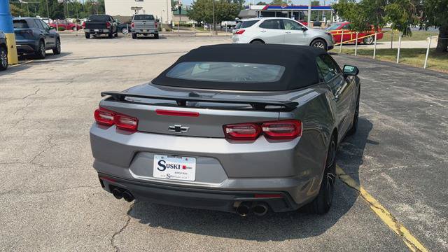Used 2021 Chevrolet Camaro LT w/ Technology Package RWD image 8