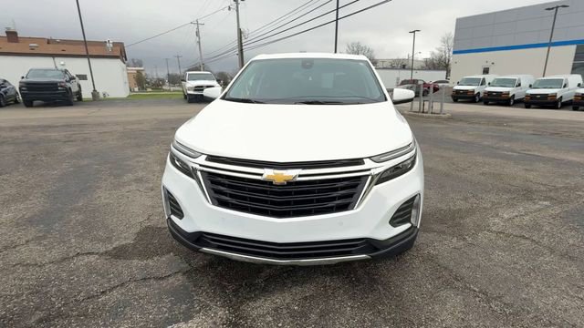 Used 2024 Chevrolet Equinox LT AWD/4WD image 3