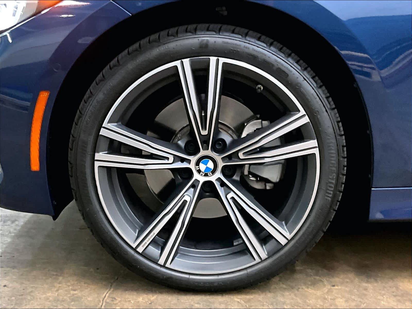 Used 2023 BMW 330i Sedan w/ Parking Assistance Package RWD image 12