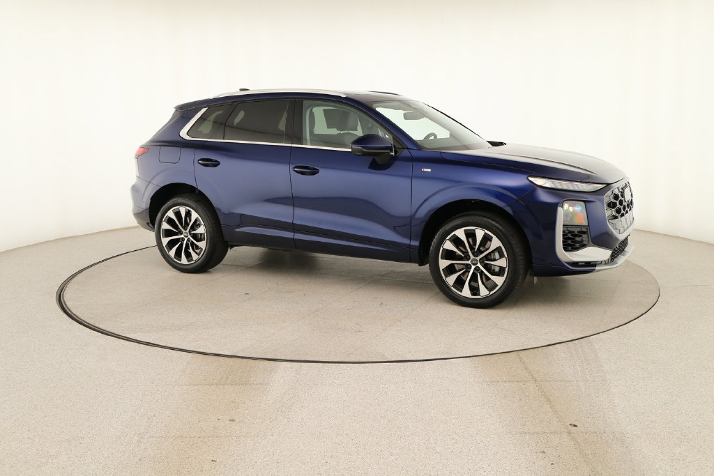 New 2026 Audi Q3 quattro 2.0T AWD/4WD image 8