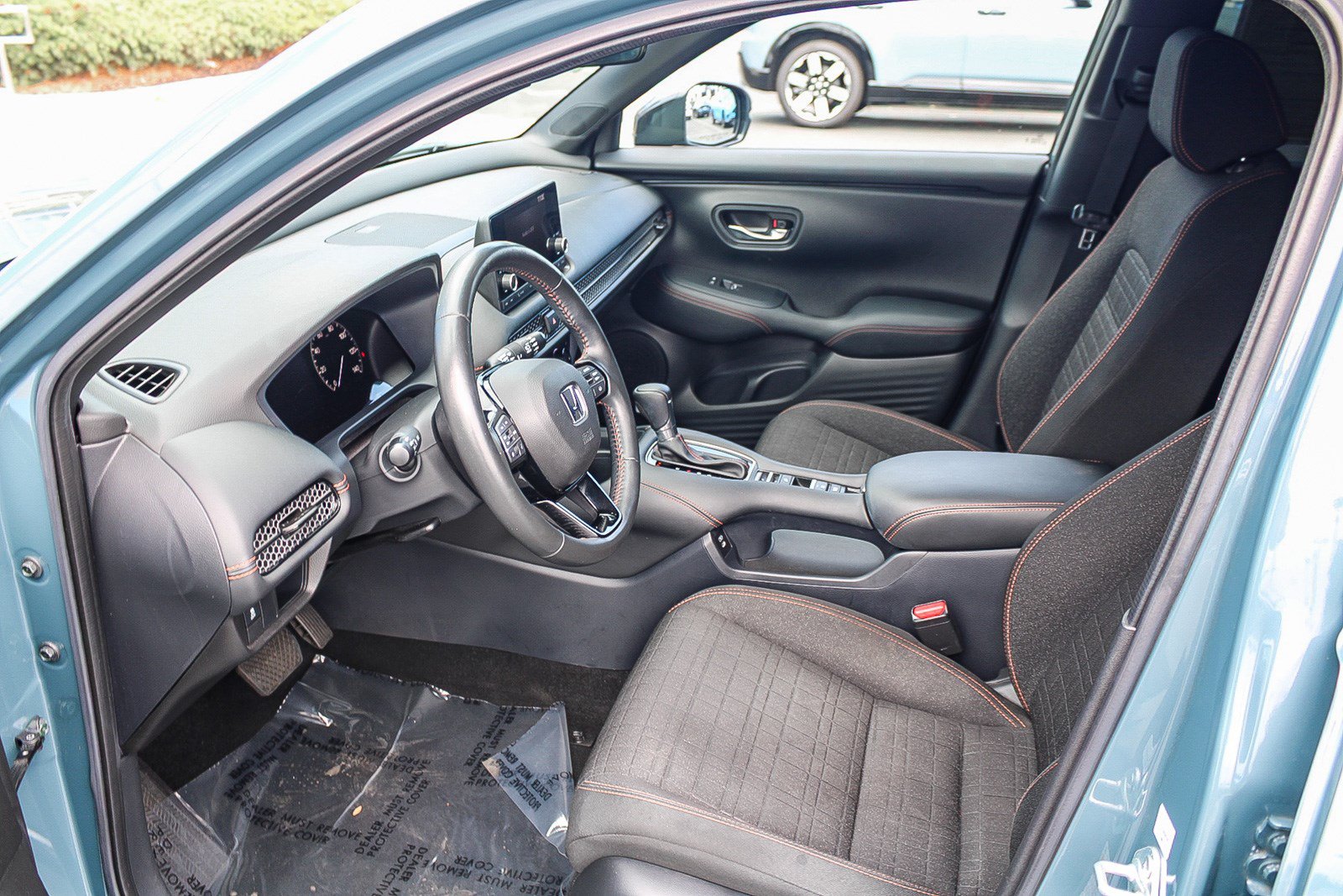 Certified 2025 Honda HR-V Sport image 19