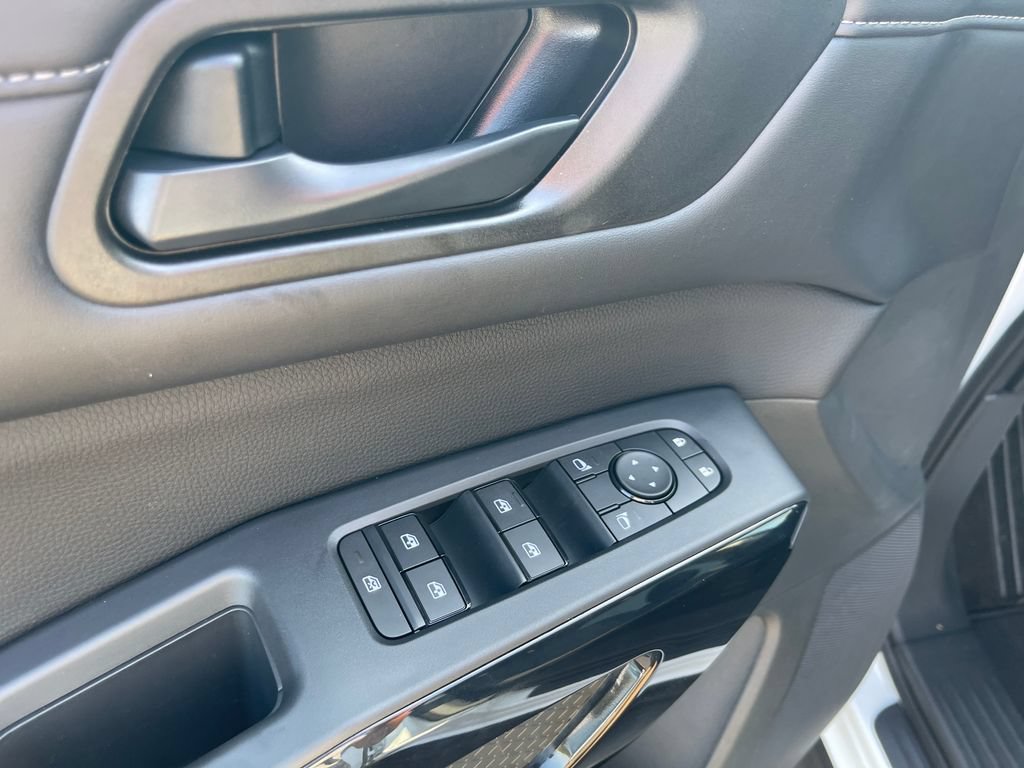 New 2026 Nissan Pathfinder SV FWD image 11