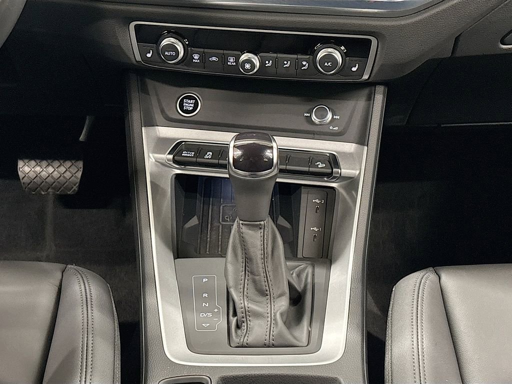 Used 2025 Audi Q3 2.0T Premium w/ Convenience Package image 13