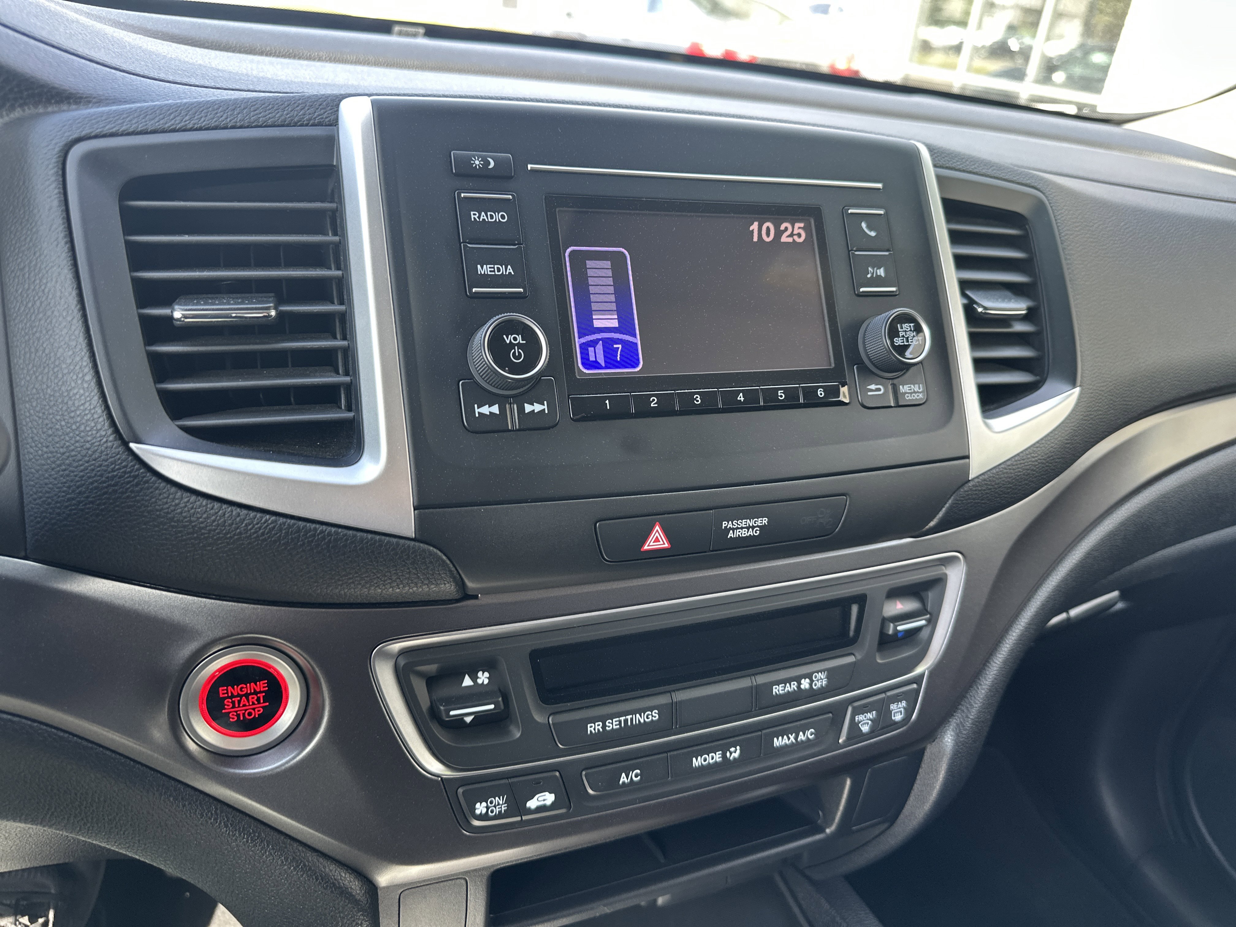 Used 2020 Honda Pilot LX image 16