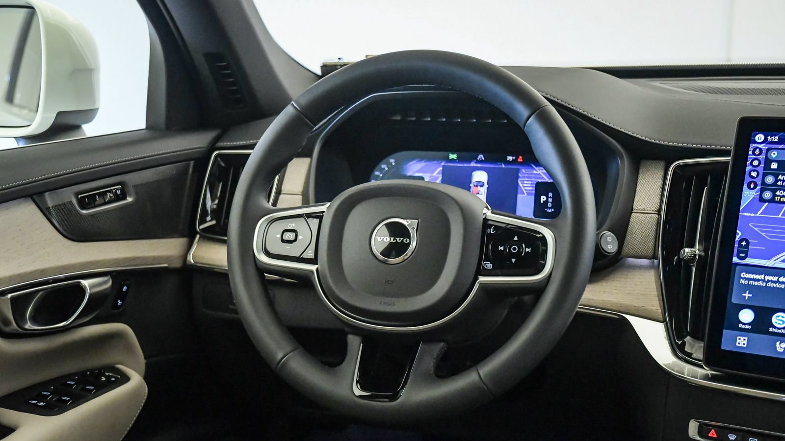 Used 2026 Volvo XC90 B6 Plus w/ Protection Package Premier AWD/4WD image 13