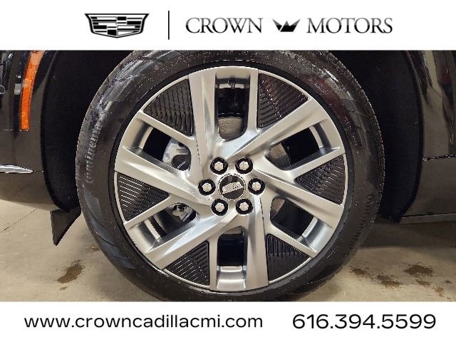 Used 2025 Cadillac Optiq Luxury 2 w/ LPO, Floor Liner Package AWD/4WD image 10
