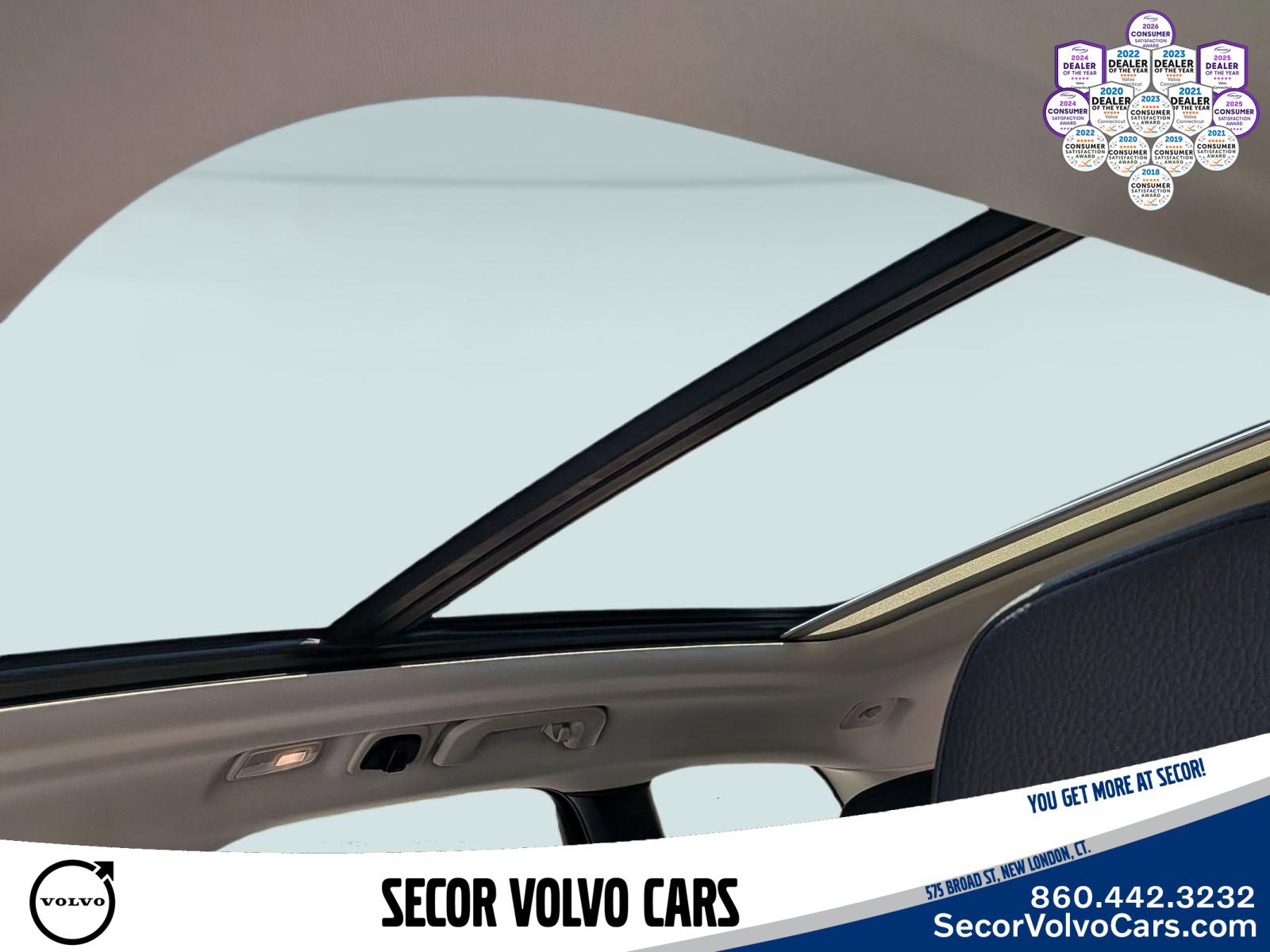 Certified 2024 Volvo XC60 B5 Plus w/ Protection Package Premier AWD/4WD image 15