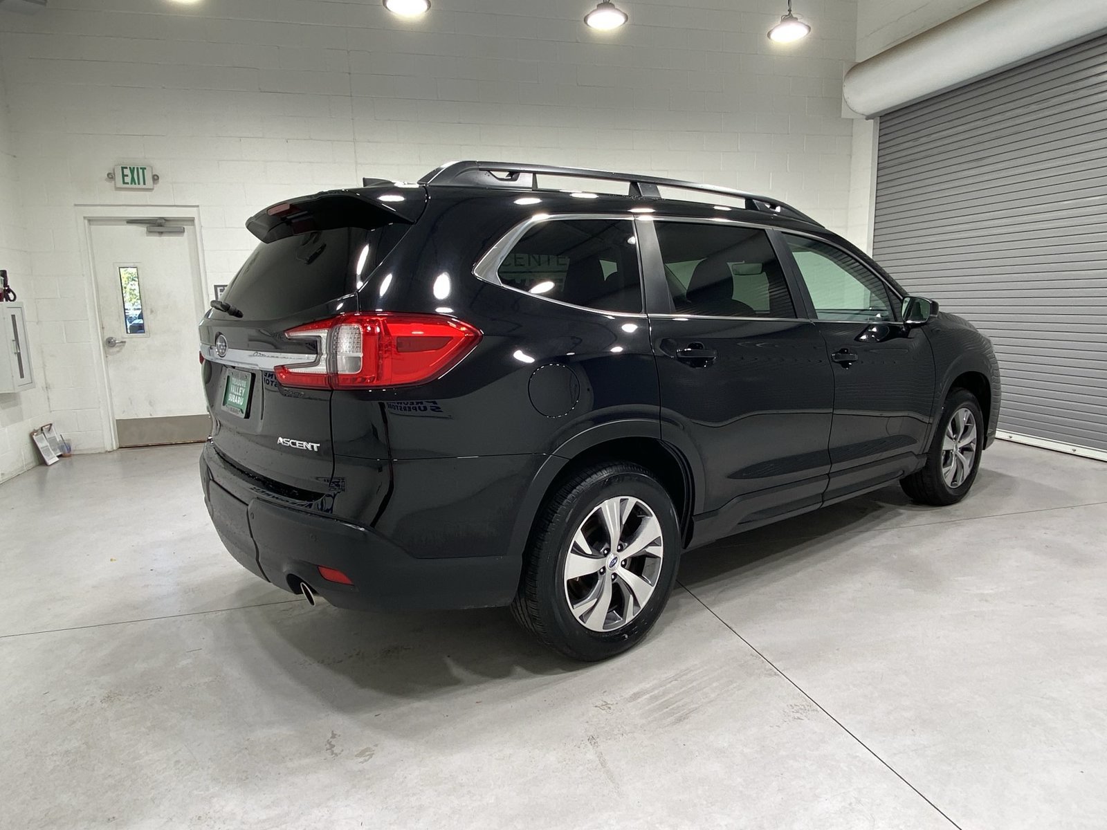 Used 2025 Subaru Ascent Premium AWD/4WD image 8
