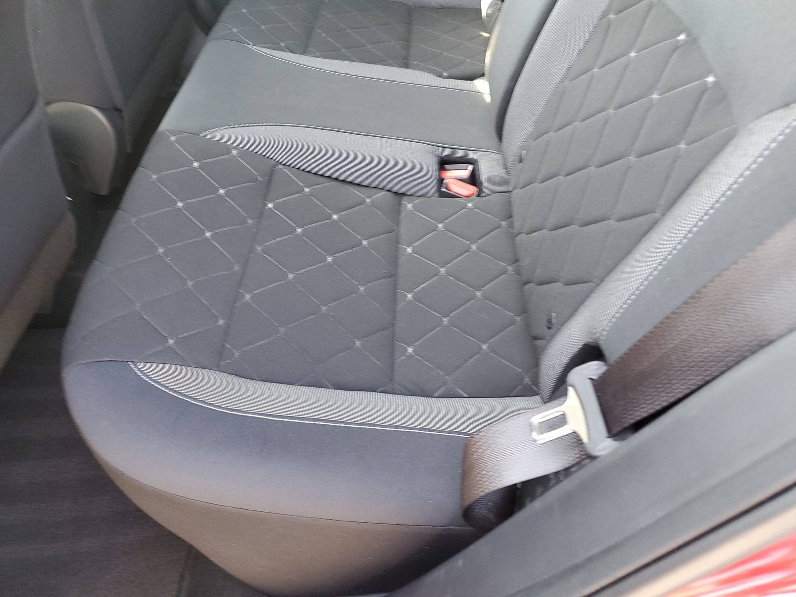 Used 2018 Nissan Kicks SV image 15