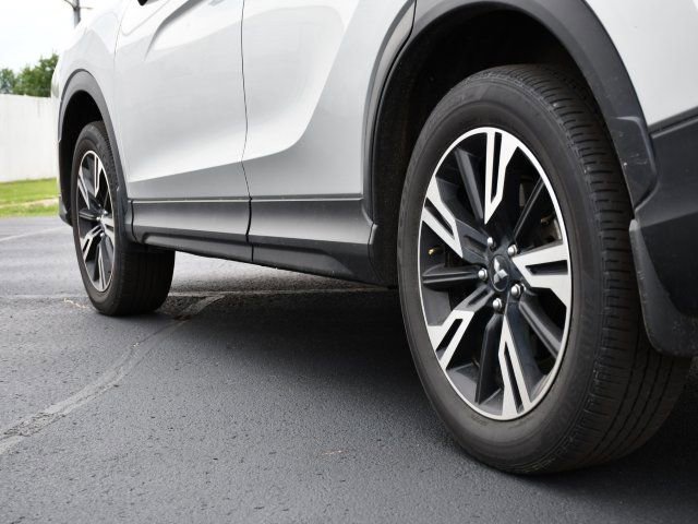 Used 2024 Mitsubishi Eclipse Cross AWD image 9