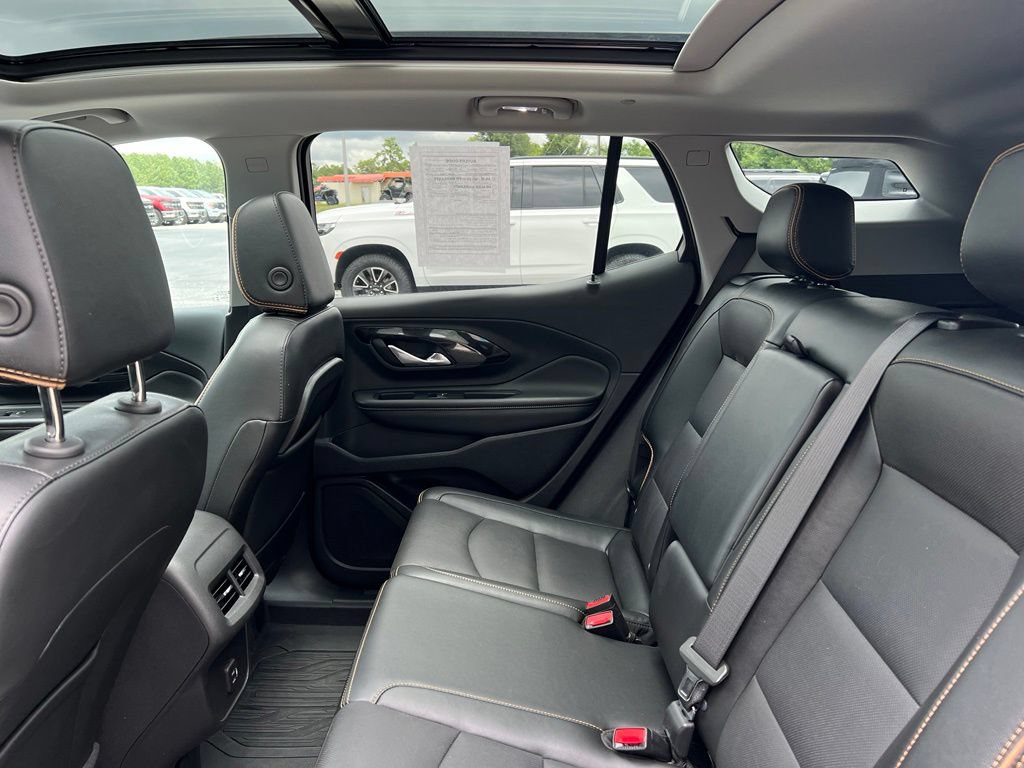 Used 2024 GMC Terrain AT4 w/ Infotainment Package II AWD/4WD image 8