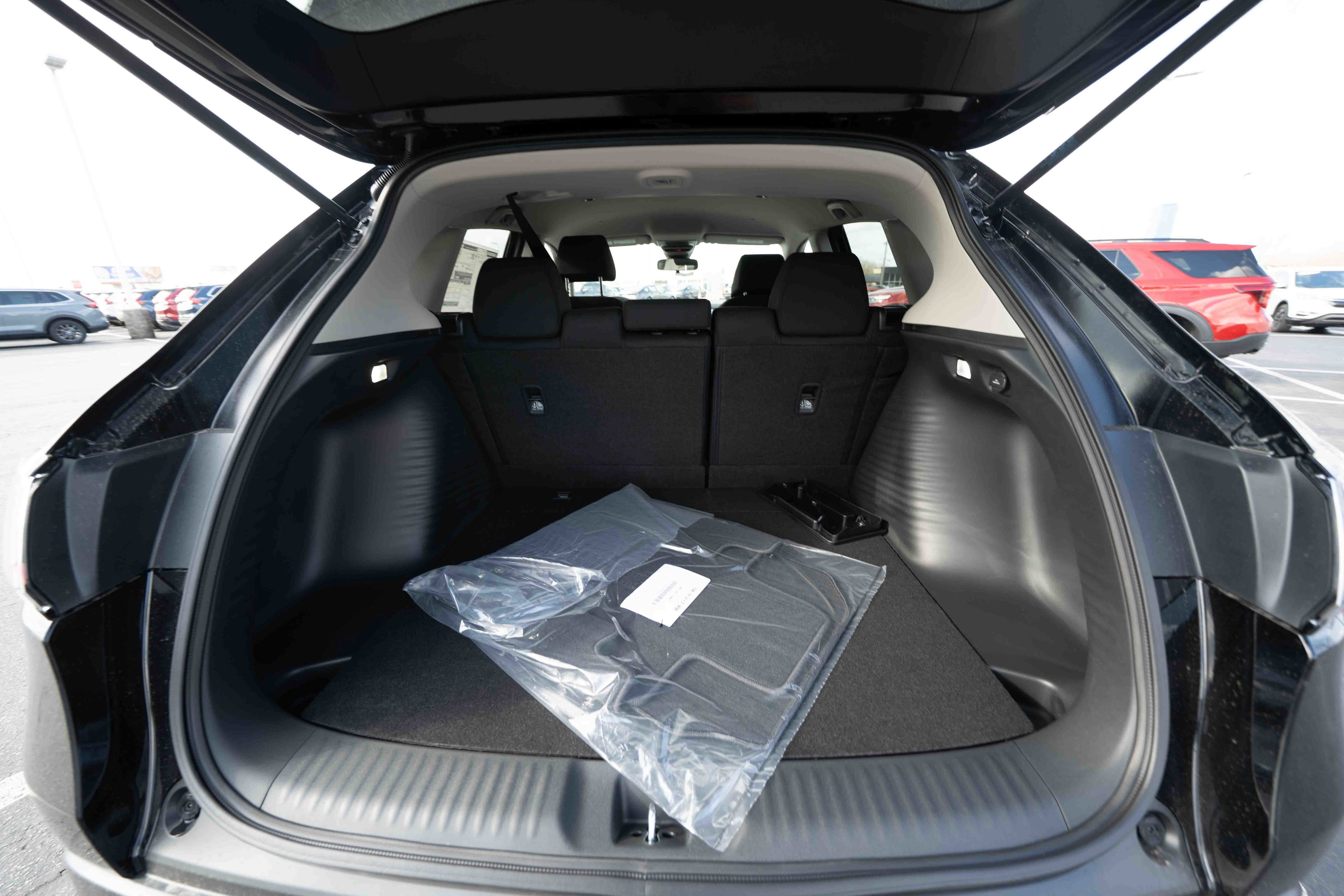 New 2026 Honda HR-V LX image 28