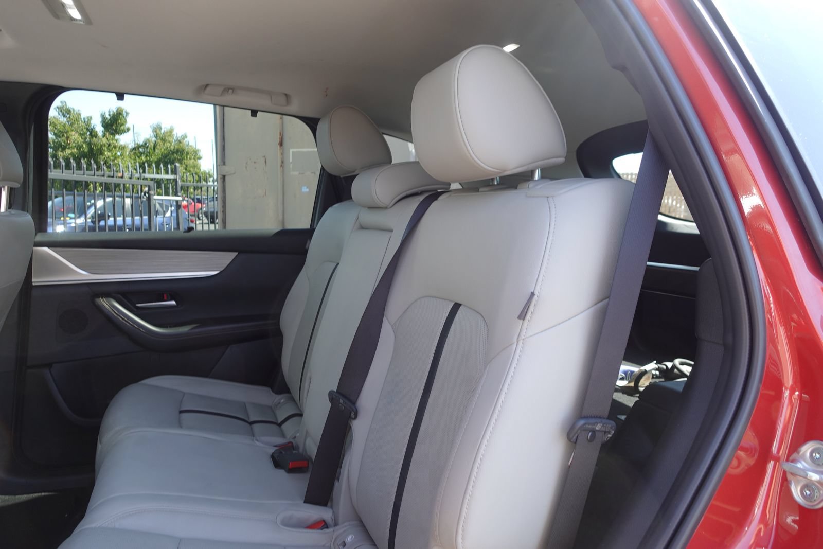 Certified 2024 MAZDA CX-90 Plug-In Hybrid w/ Preferred AWD/4WD image 14