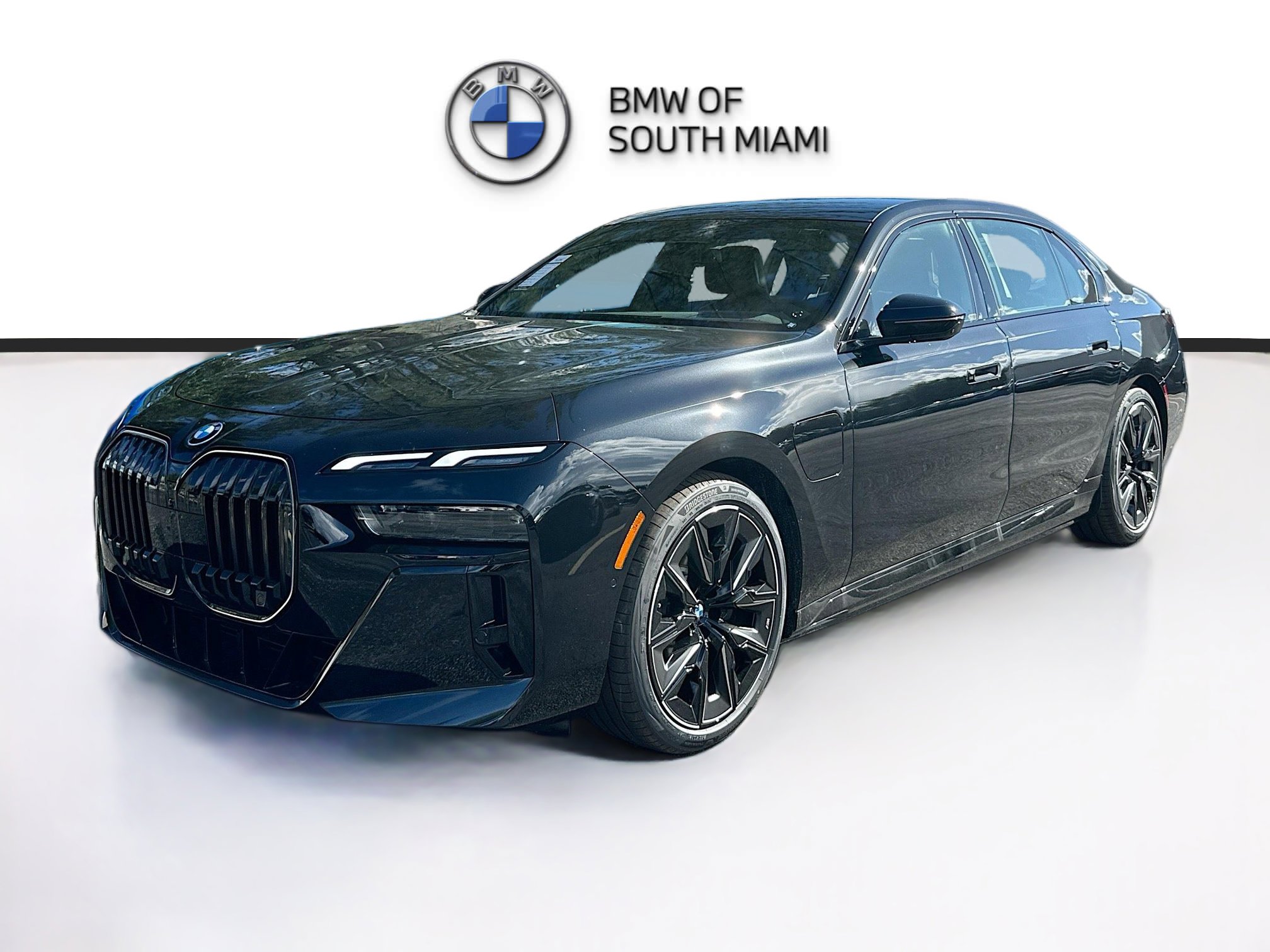 New 2026 BMW 750e xDrive image 3