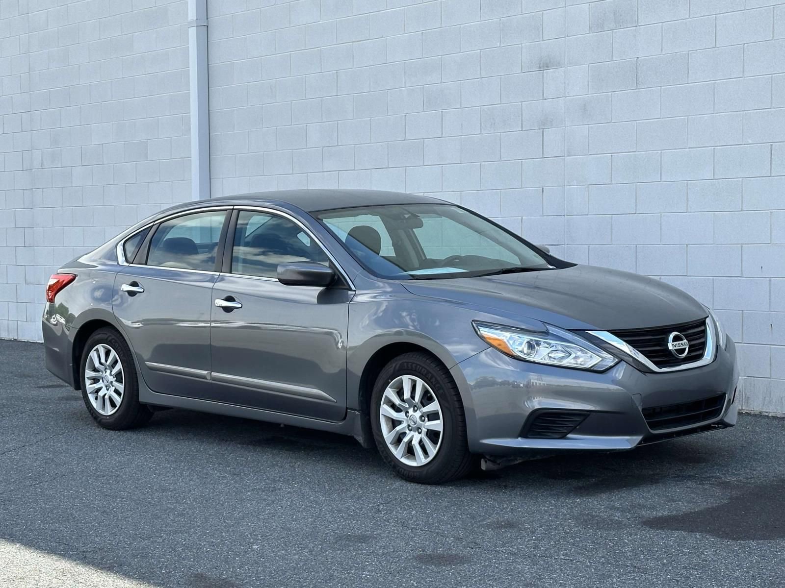 Used 2016 Nissan Altima 2.5 S w/ Power Driver Seat Package FWD image 7