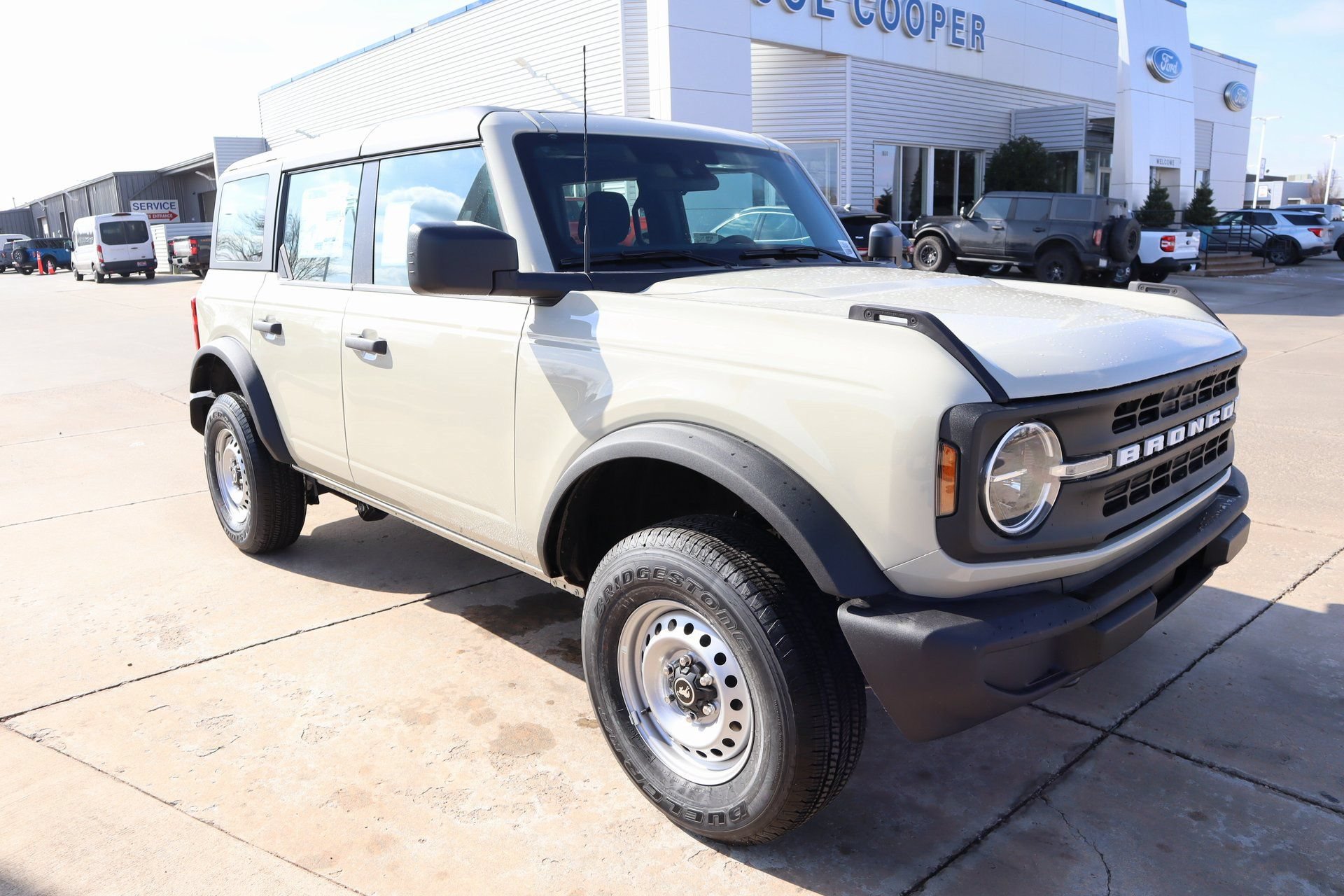New 2025 Ford Bronco 4-Door