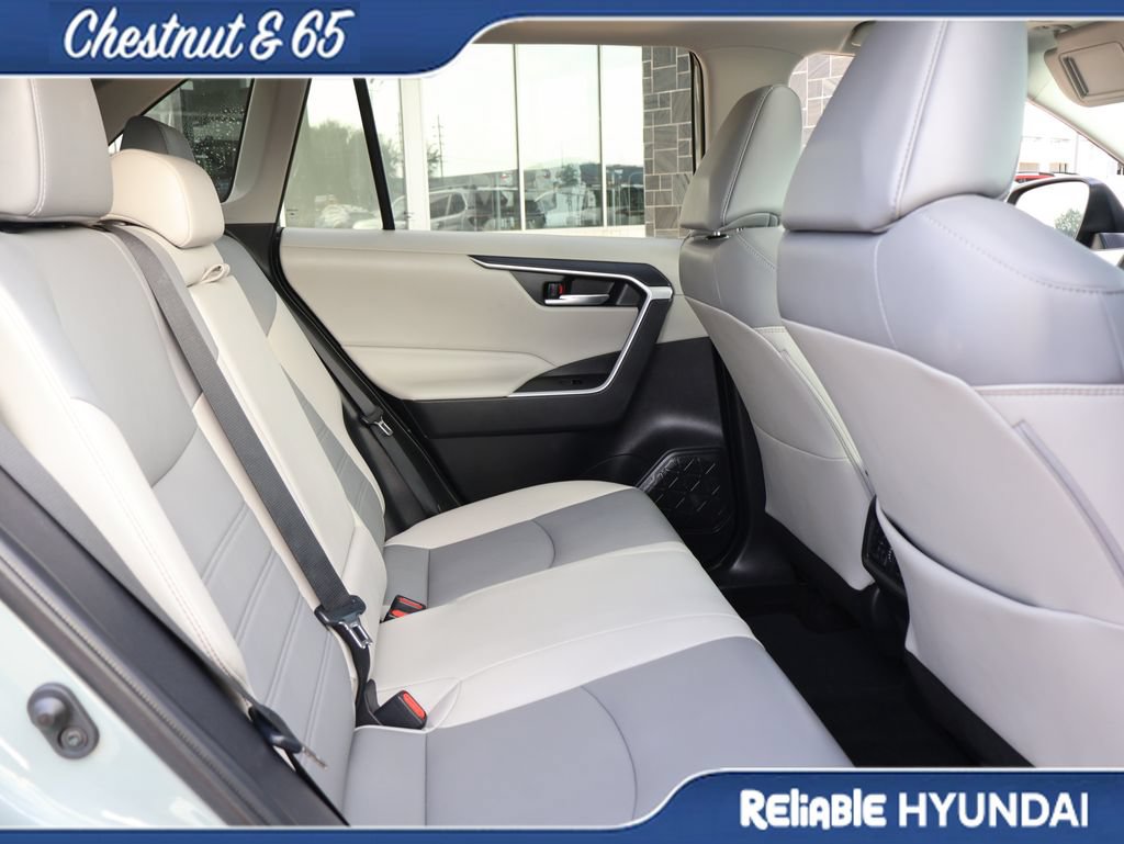 Used 2022 Toyota RAV4 XLE Premium AWD/4WD image 12